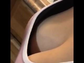 Downblouse tik tok B.I.G. tittys